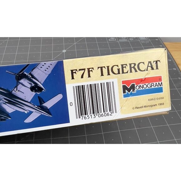 Monogram F7F Tigercat 1/72 Plastic Model Kit #6062-0100 Prestige Series - Picture 2 of 5